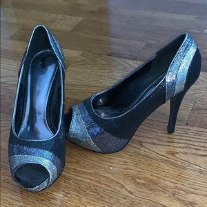 High heels 👠 sparkly!